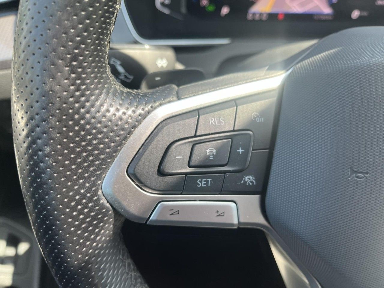 Passat Variant 2.0 TDI Alltrack 4Motion DSG (MatrixLED+NAVI+APP+AHK+ACC)