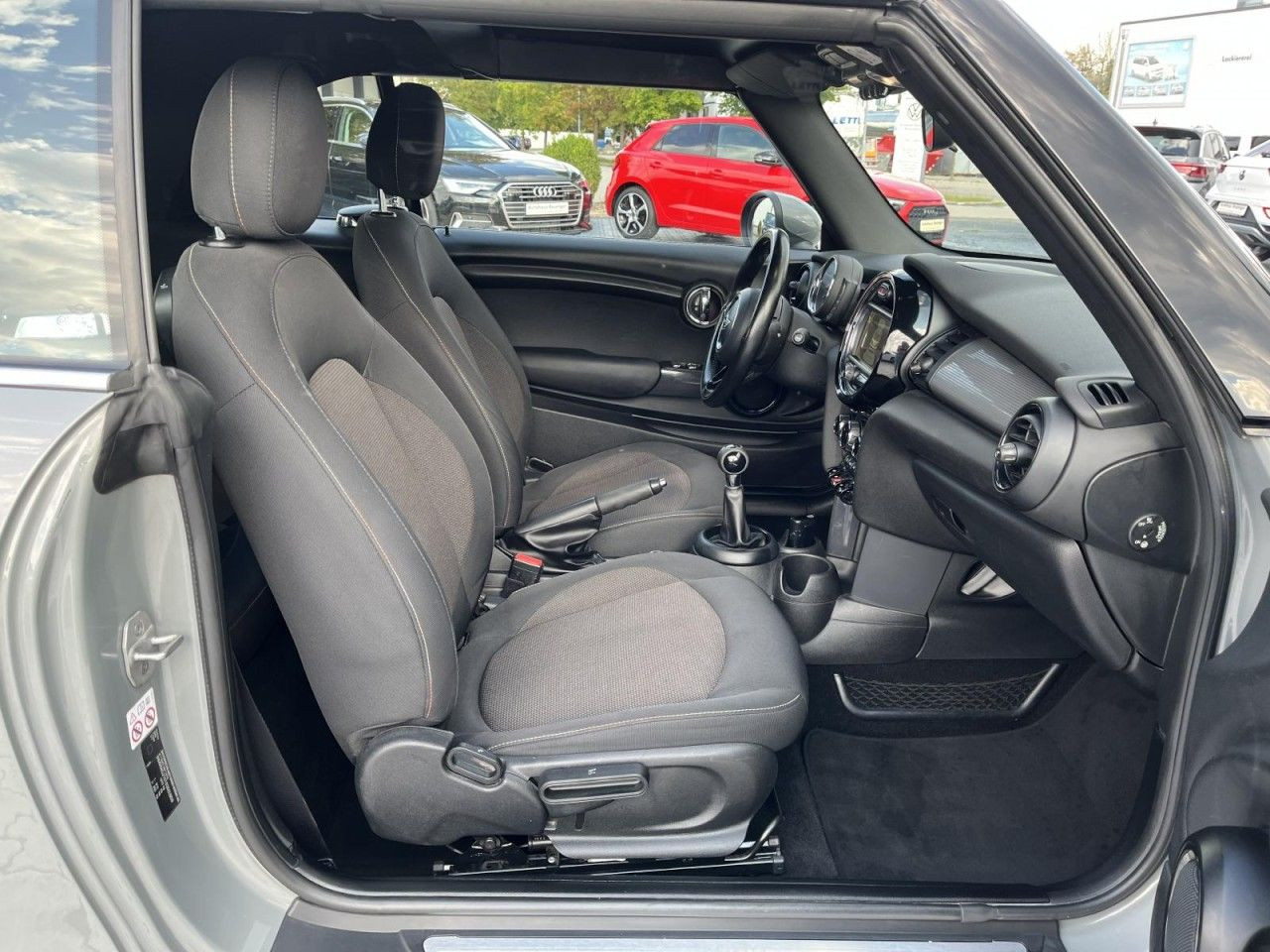 Cooper Cabrio 1,5 (Navi+Sitzh.+PDC+CarbonBlackLine)