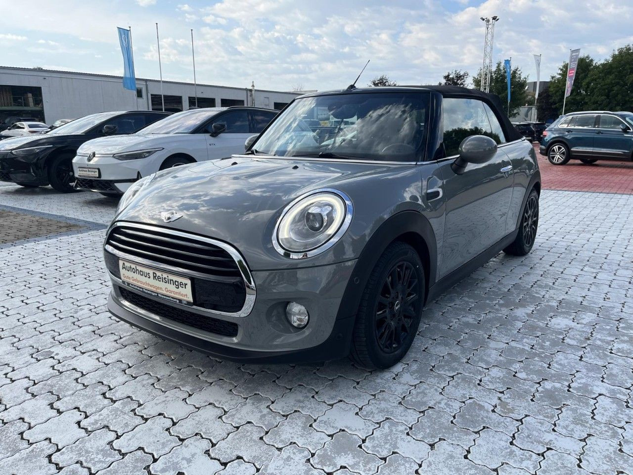 Cooper Cabrio 1,5 (Navi+Sitzh.+PDC+CarbonBlackLine)