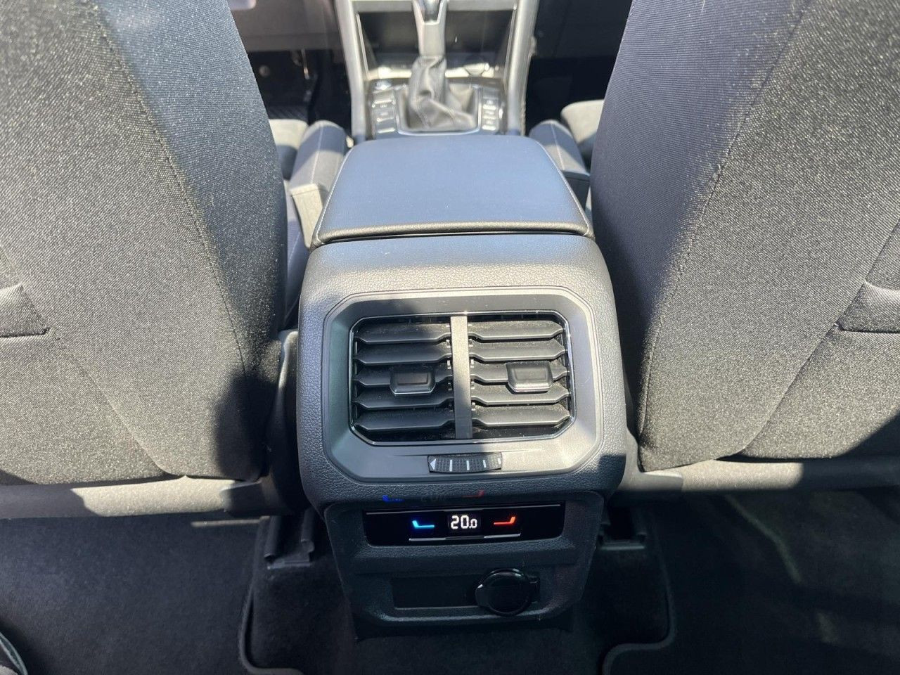Tiguan 1.5 TSI Elegance DSG (MatrixLED+APP+NAVI+AHK+Panor.+Standh.+RearView)