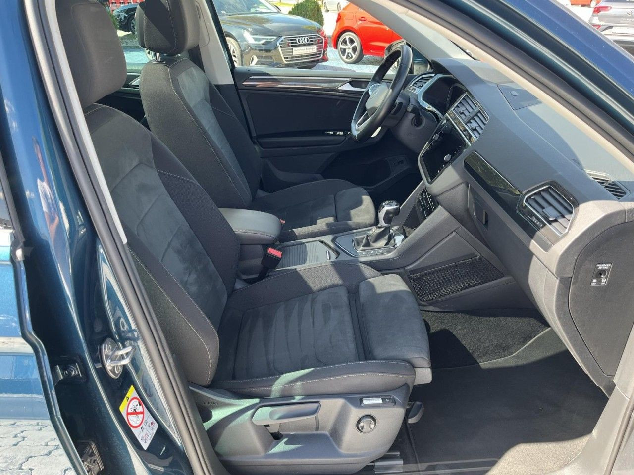 Tiguan 1.5 TSI Elegance DSG (MatrixLED+APP+NAVI+AHK+Panor.+Standh.+RearView)