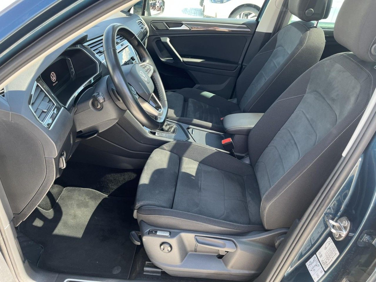 Tiguan 1.5 TSI Elegance DSG (MatrixLED+APP+NAVI+AHK+Panor.+Standh.+RearView)