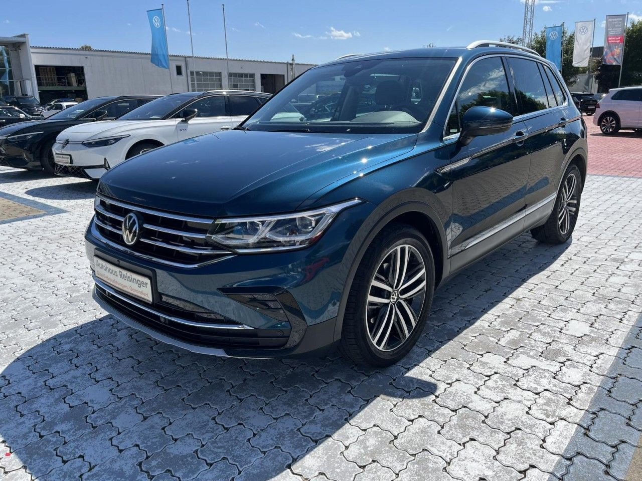Tiguan 1.5 TSI Elegance DSG (MatrixLED+APP+NAVI+AHK+Panor.+Standh.+RearView)
