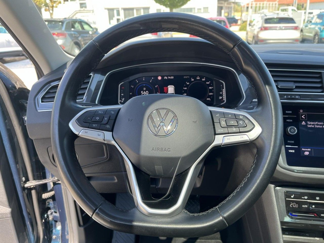 Tiguan 1.5 TSI Elegance DSG (MatrixLED+APP+NAVI+AHK+Panor.+Standh.+RearView)