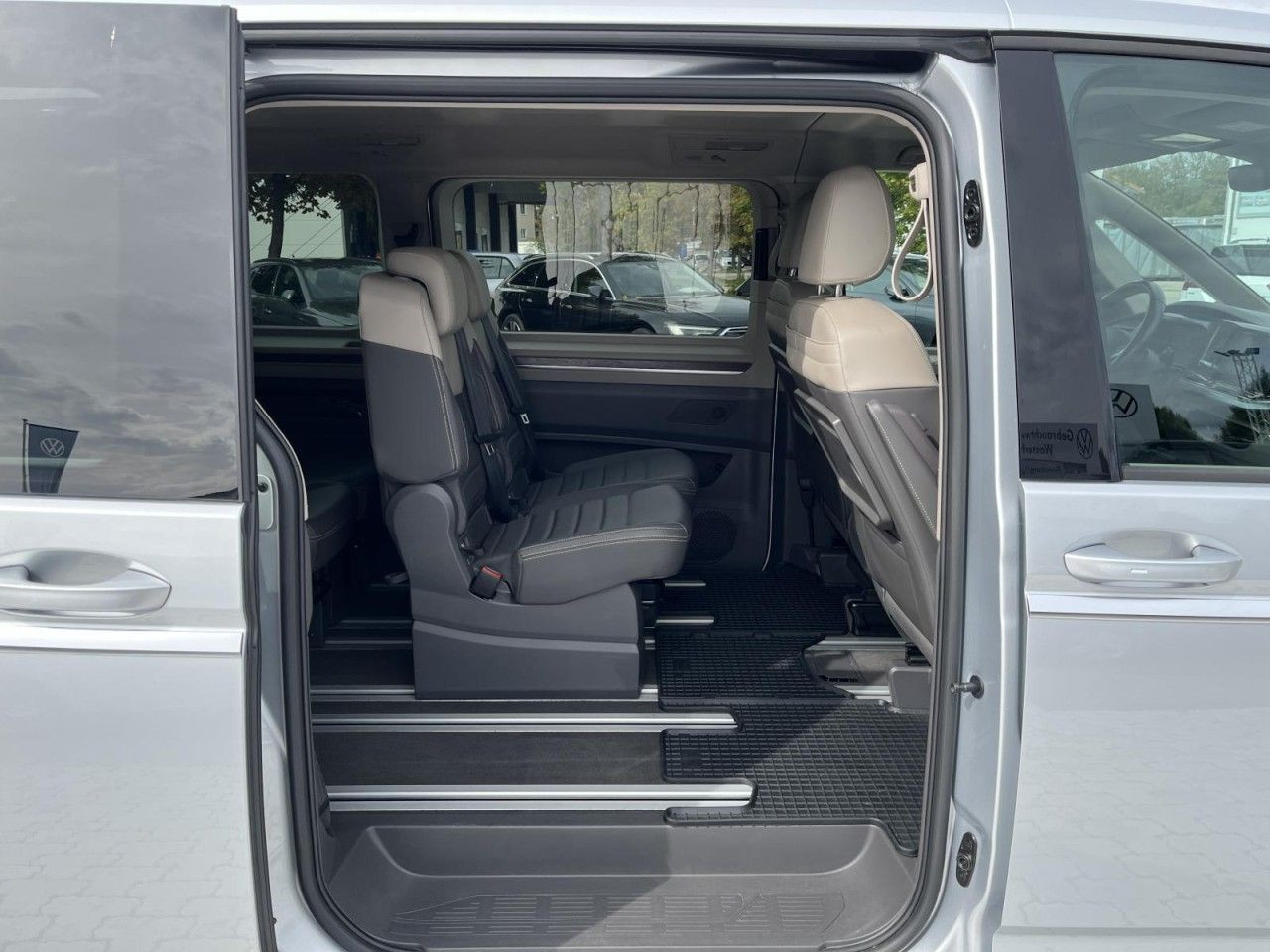 T7 Multivan 2.0 TDI DSG Style (Leder+STH+AHK+Head-Up)