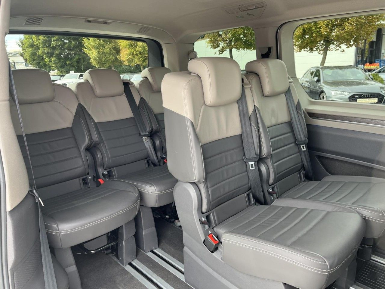 T7 Multivan 2.0 TDI DSG Style (Leder+STH+AHK+Head-Up)
