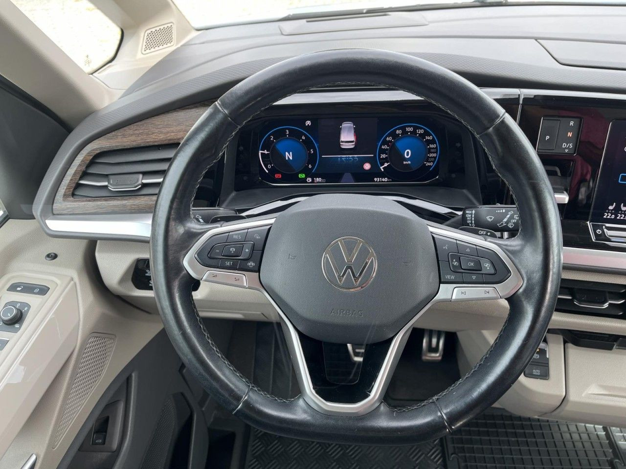 T7 Multivan 2.0 TDI DSG Style (Leder+STH+AHK+Head-Up)