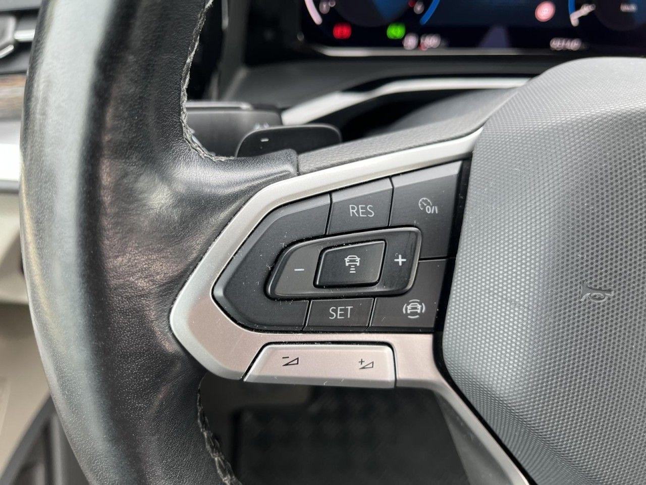 T7 Multivan 2.0 TDI DSG Style (Leder+STH+AHK+Head-Up)