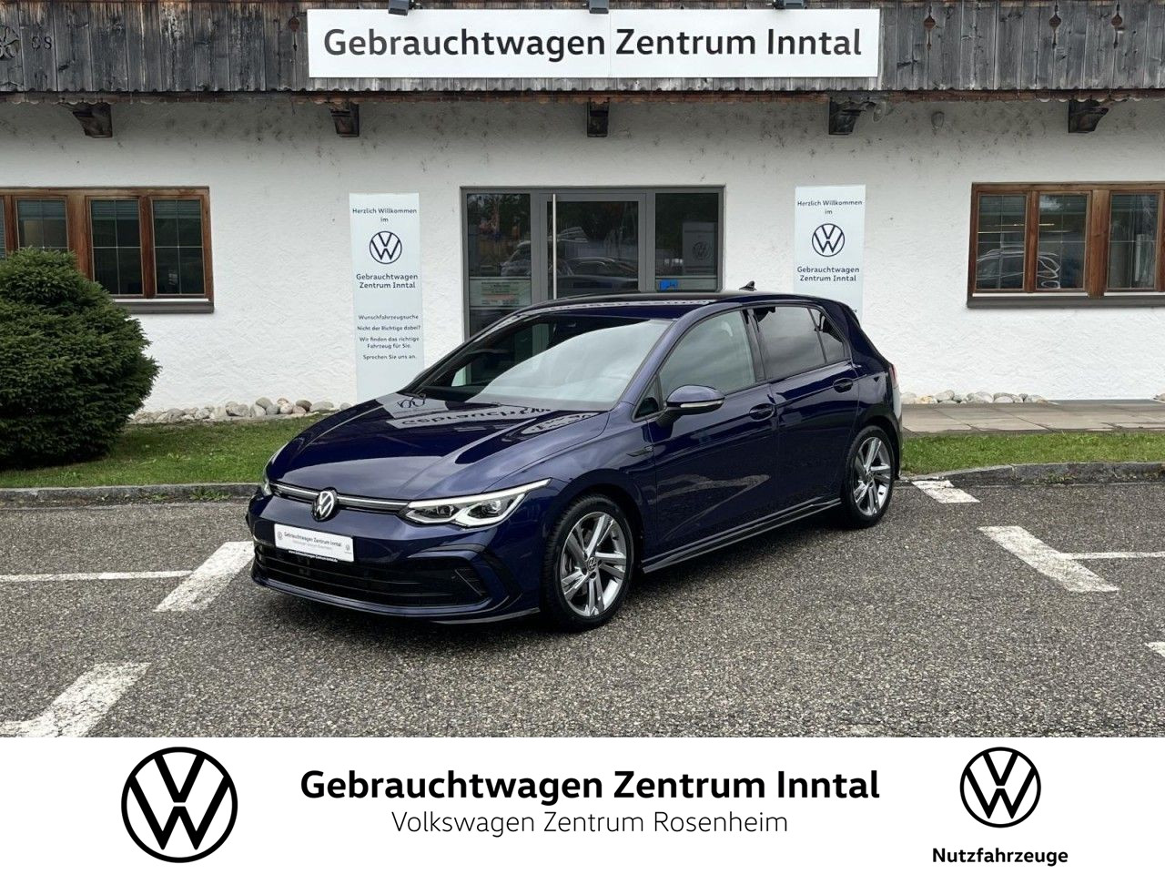 Golf VIII 2,0 TSI DSG 4Motion R-Line (Navi+LED+RearView...