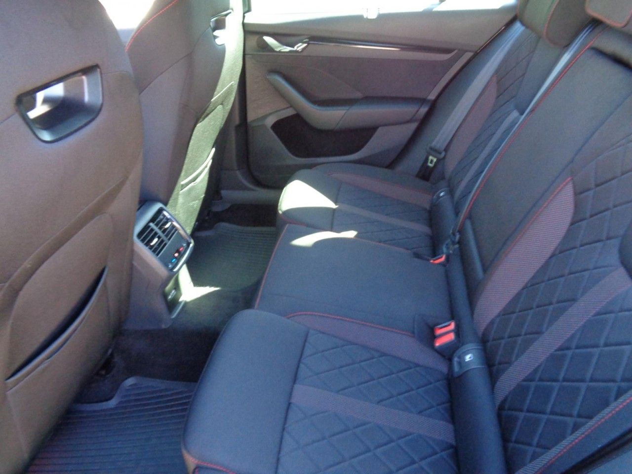 Octavia Combi 2.0TDI RS 4x4 (LED, NAVI, Standh.)