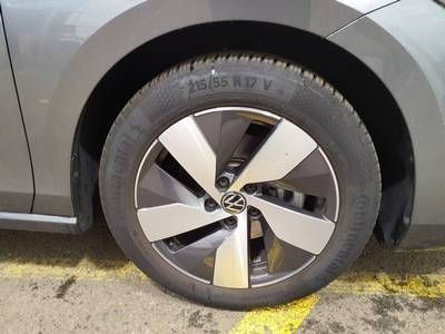 Passat Variant 1.5 eTSI Business DSG (LED+NAVI+APP+AHK+ACC+RearView)