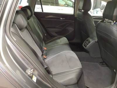 Passat Variant 1.5 eTSI Business DSG (LED+NAVI+APP+AHK+ACC+RearView)