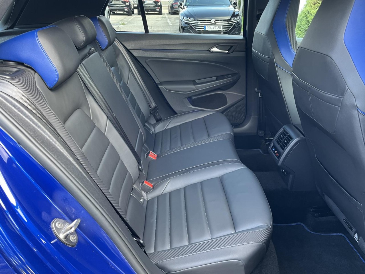 Golf R 2,0 TSI DSG 4Motion (IQLight+RearView+Keyless)
