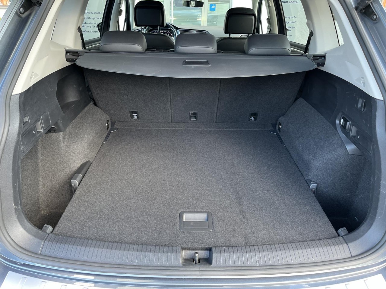 Tiguan Allspace 2,0 TSI DSG 4MotionElegance (AHK+Navi+Leder)