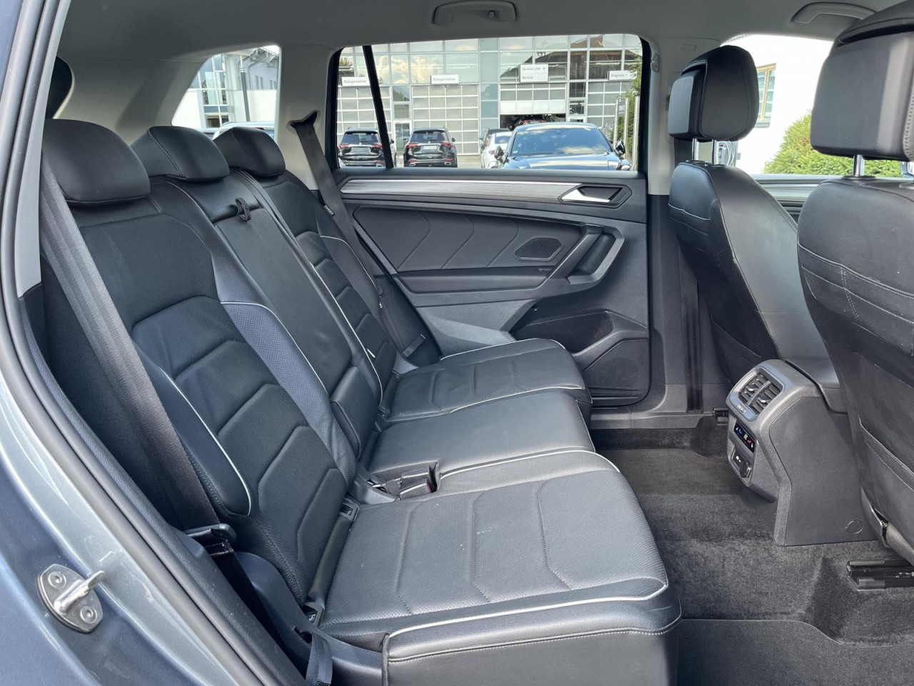 Tiguan Allspace 2,0 TSI DSG 4MotionElegance (AHK+Navi+Leder)
