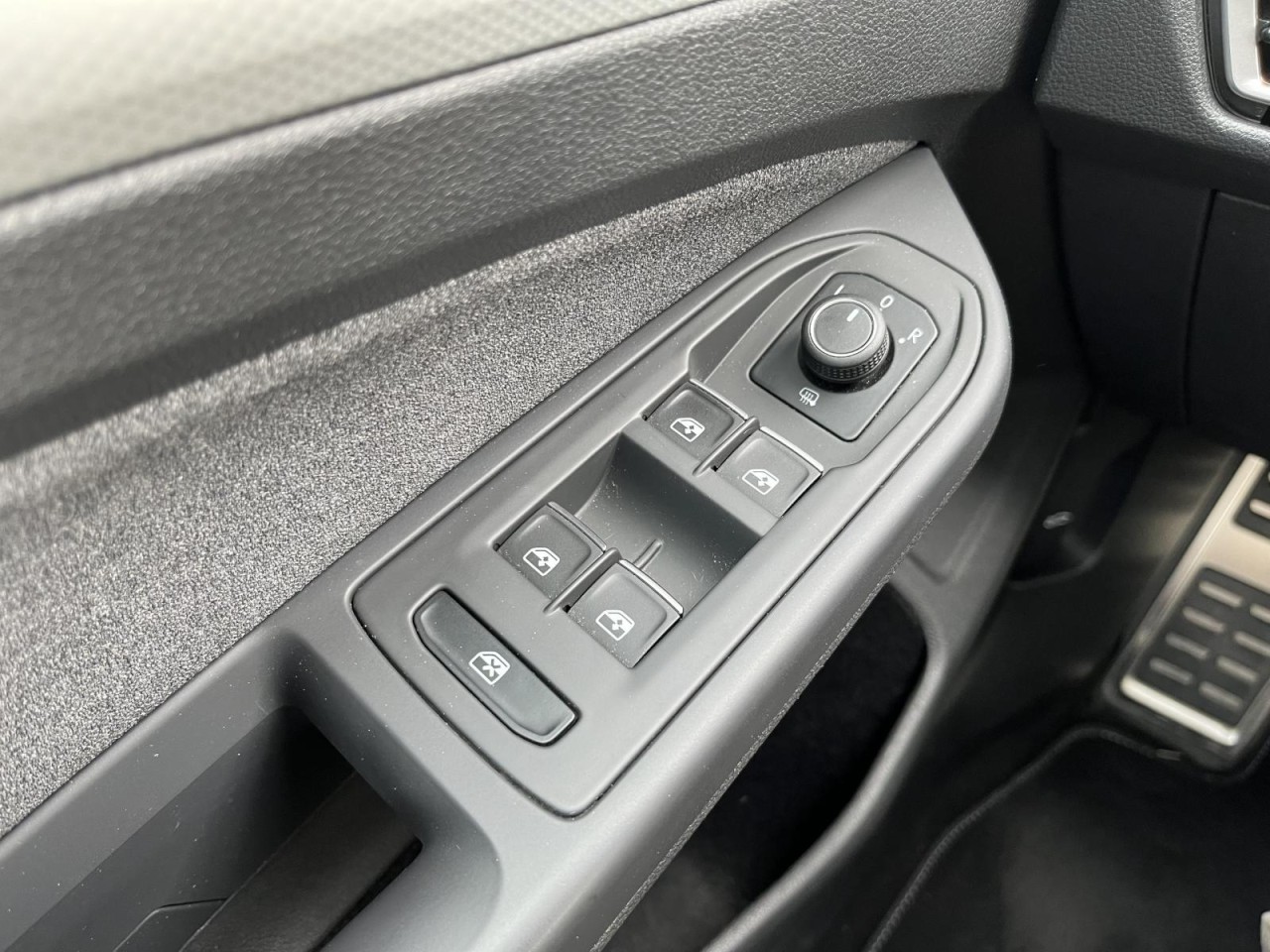 Golf VIII Variant 1,5 TSI Move (LED+APP+NAVI+RearView)