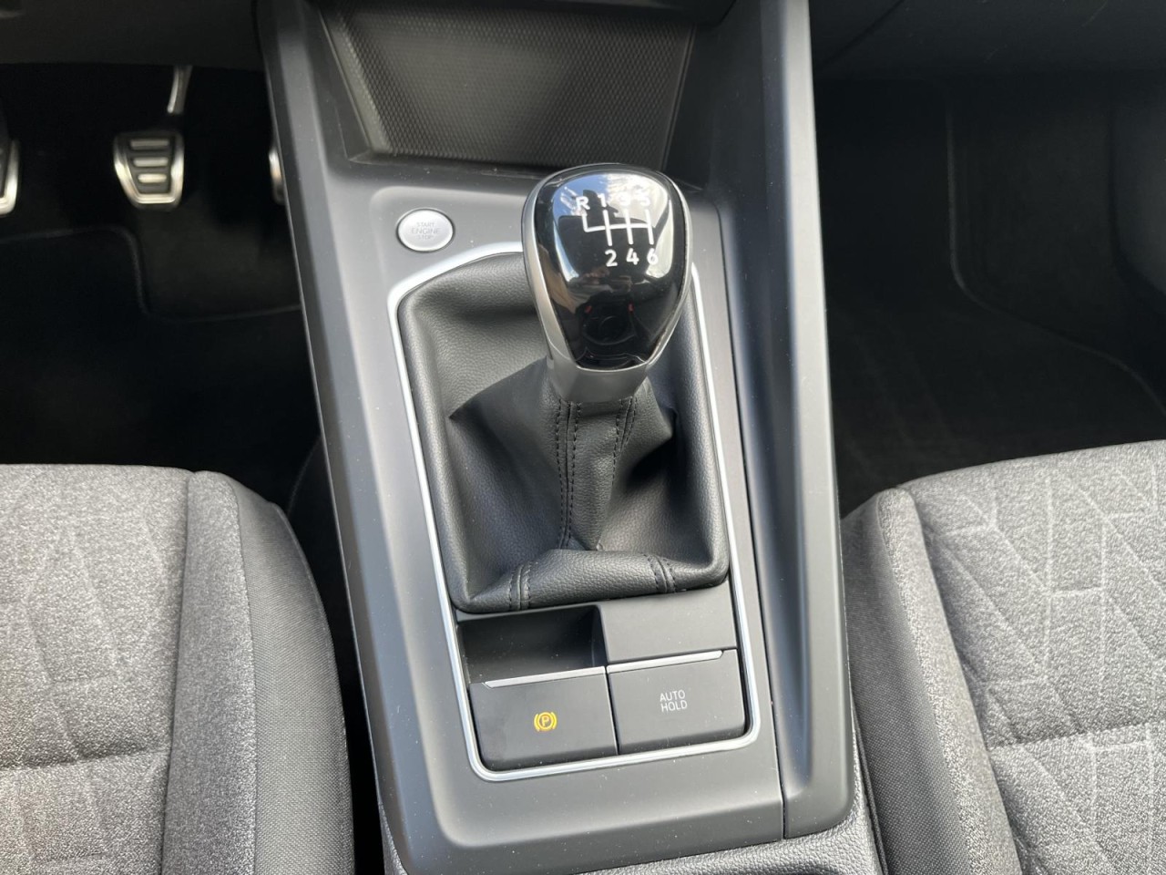 Golf VIII Variant 1,5 TSI Move (LED+APP+NAVI+RearView)