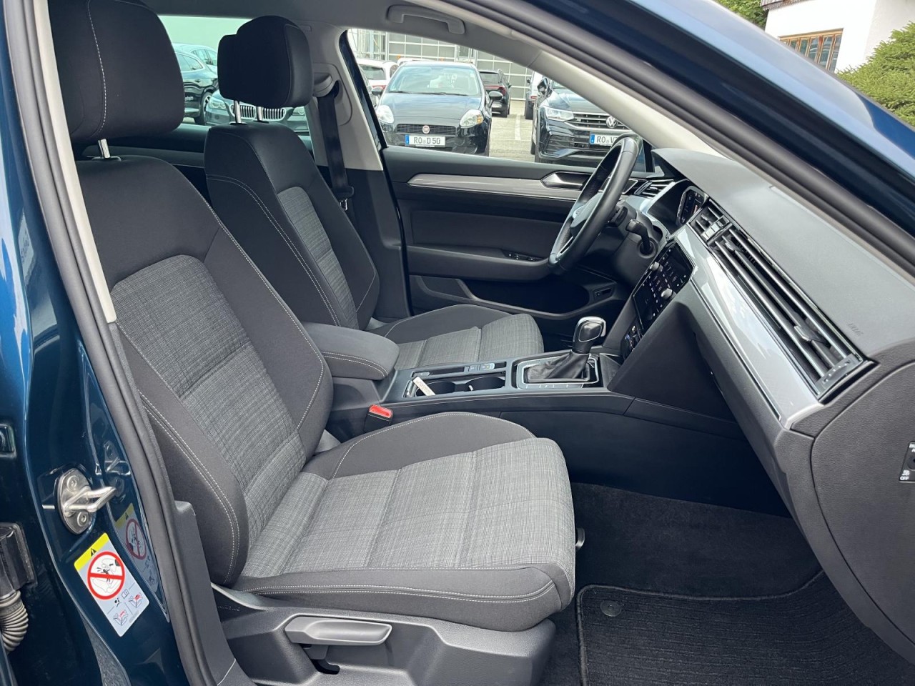 Passat Variant 2,0 TDI DSG Business (AHK+Navi+LED)