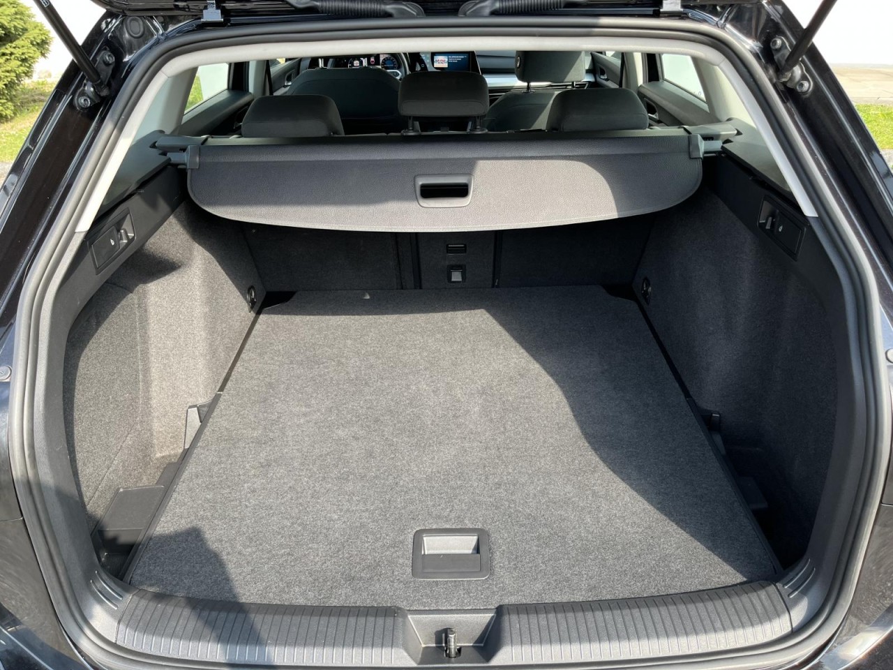 Golf VIII Variant 2,0 TDI DSG Life (LED+Sitzhzg.+ACC)