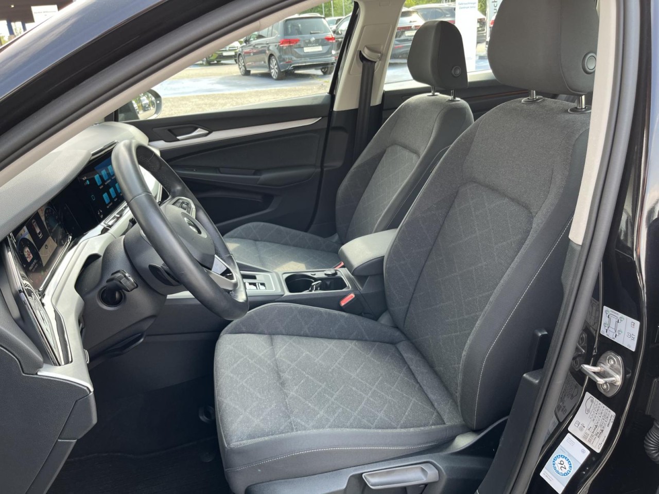 Golf VIII Variant 2,0 TDI DSG Life (LED+Sitzhzg.+ACC)