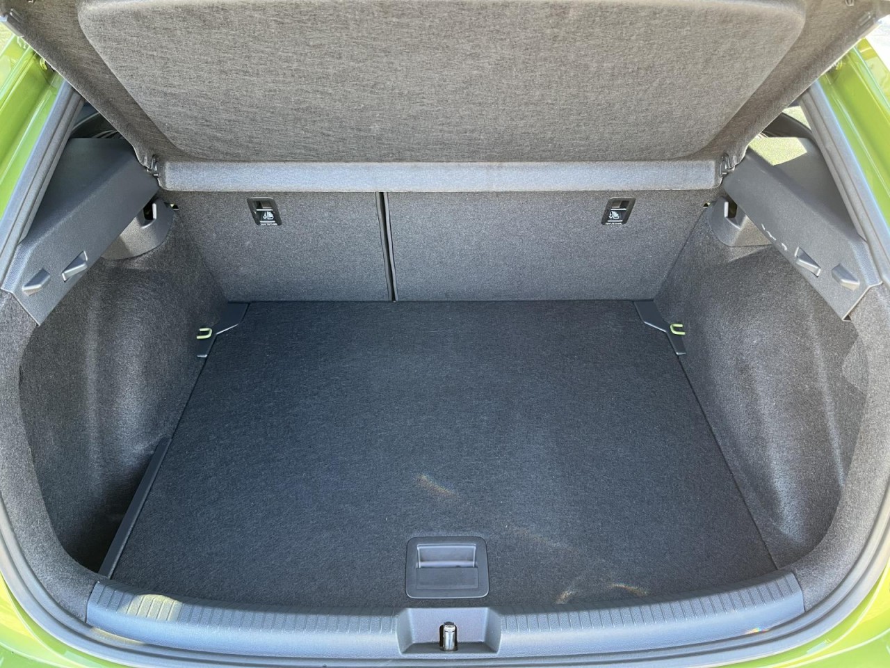 Taigo 1,5 TSI R-Line DSG (RearView+Navi) Klima