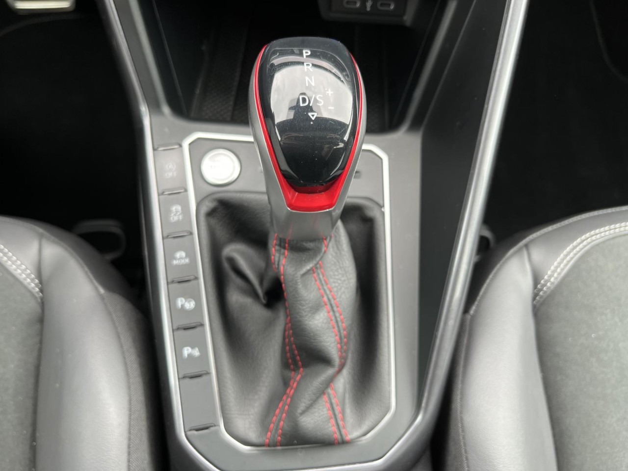 Polo GTI 2,0 TSI DSG (LED+Navi+RearView) Klima