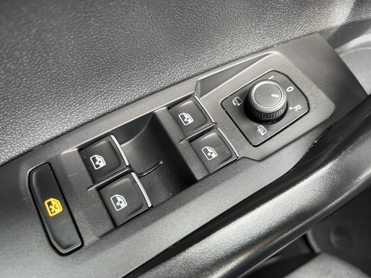 Taigo 1,5 TSI DSG R-Line (IQLight+RearView+Sitzhzg.)