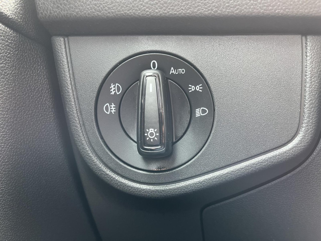 Taigo 1,5 TSI DSG R-Line (IQLight+RearView+Sitzhzg.)