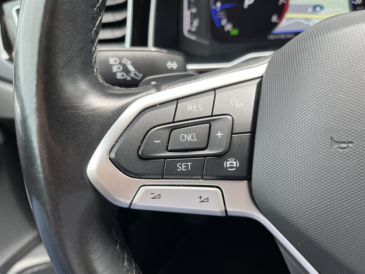 Taigo 1,5 TSI DSG R-Line (IQLight+RearView+Sitzhzg.)