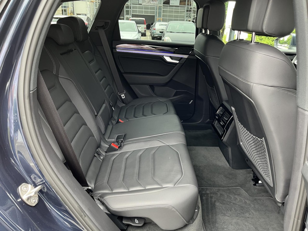 Touareg 3,0 V6 TDI DSG R-Line (AHK+Leder+Standhzg+Allradlenkung)