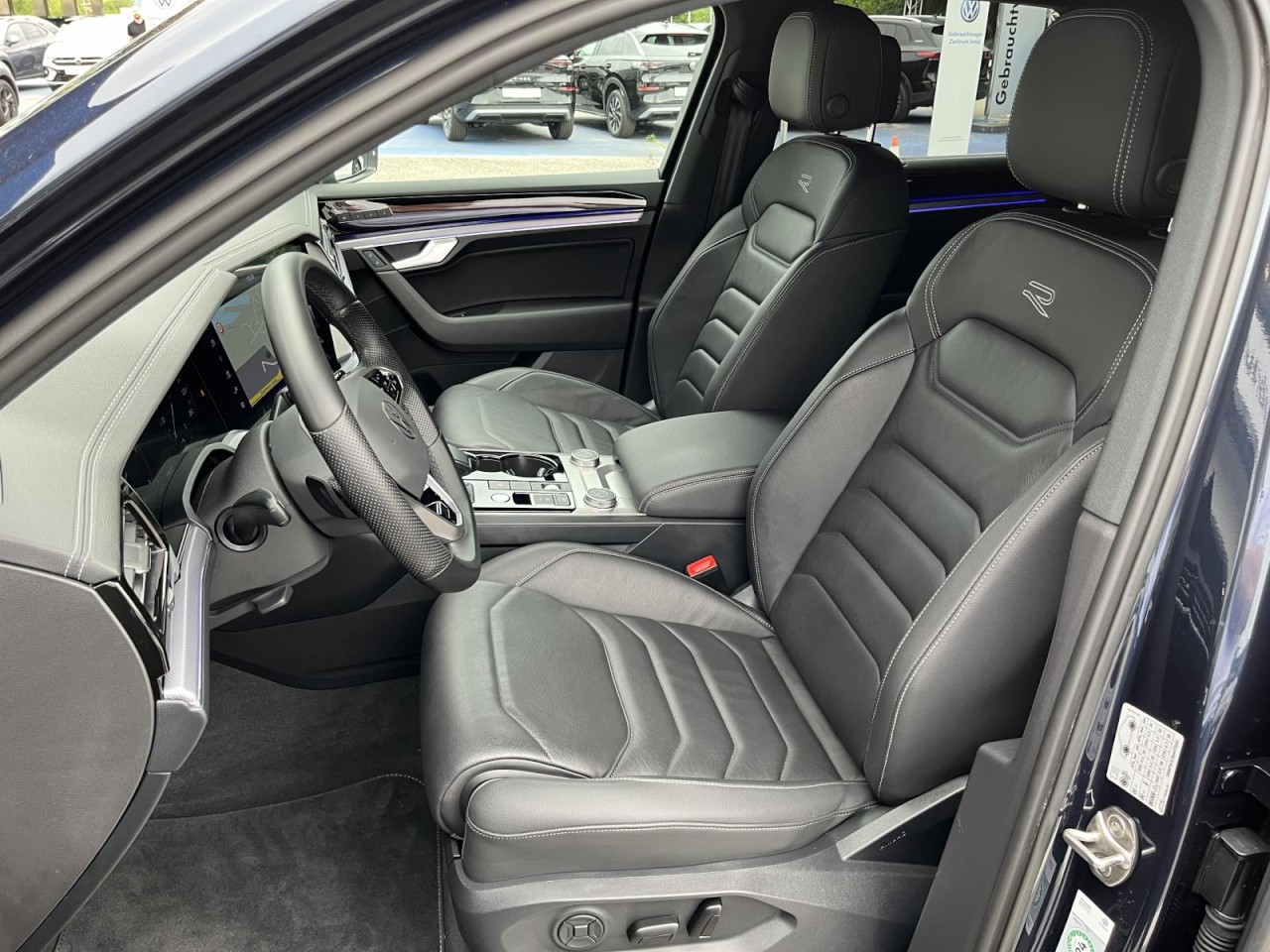 Touareg 3,0 V6 TDI DSG R-Line (AHK+Leder+Standhzg+Allradlenkung)