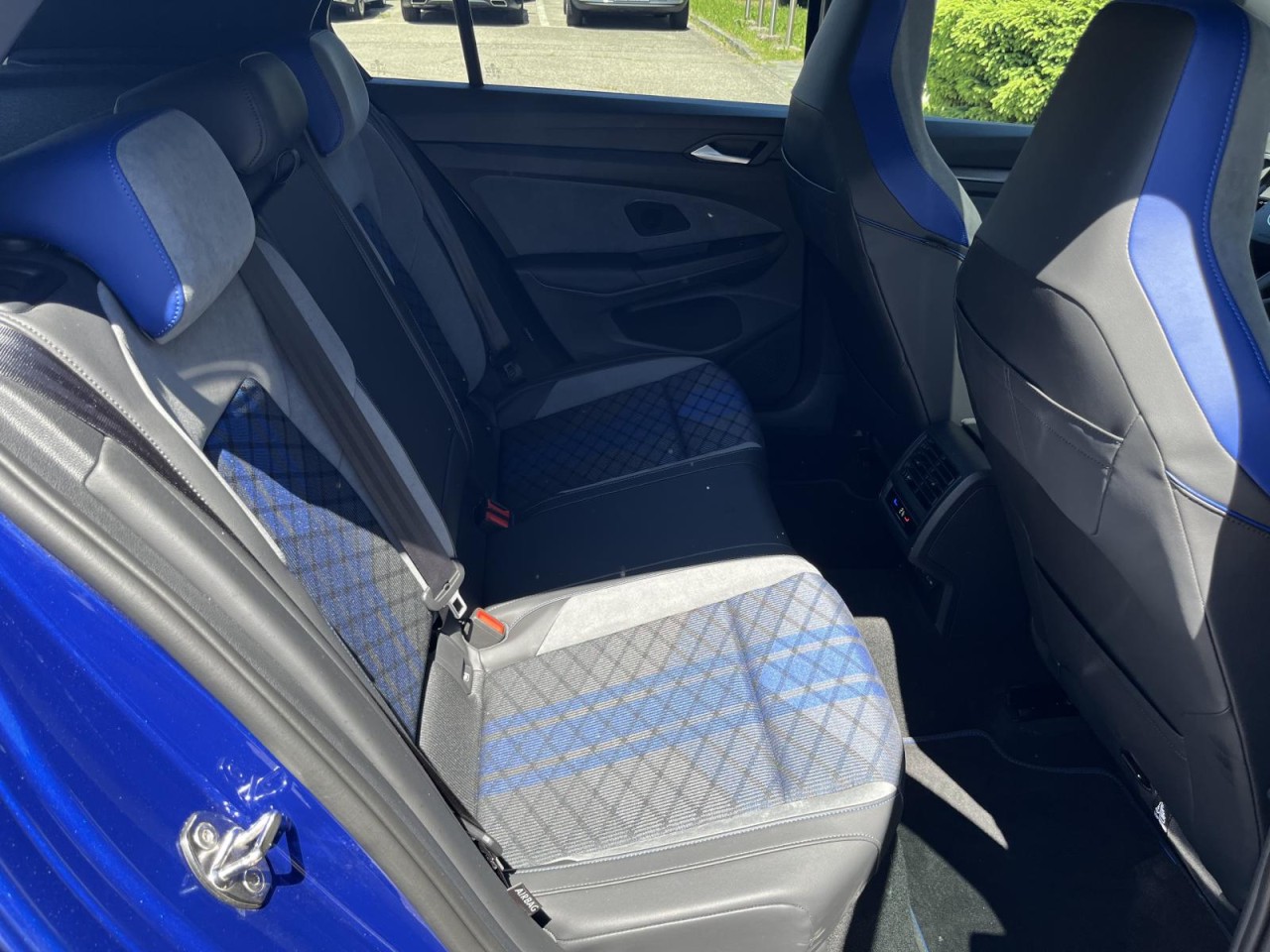 Golf VIII R 2,0 TSI DSG 4Motion (IQ.Light+DCC)