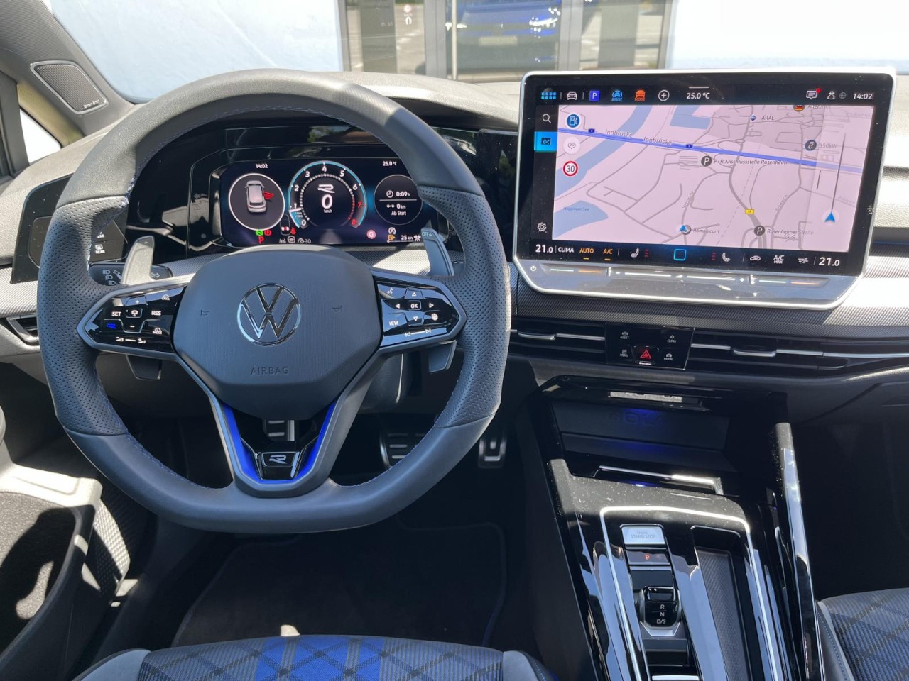 Golf VIII R 2,0 TSI DSG 4Motion (IQ.Light+DCC)