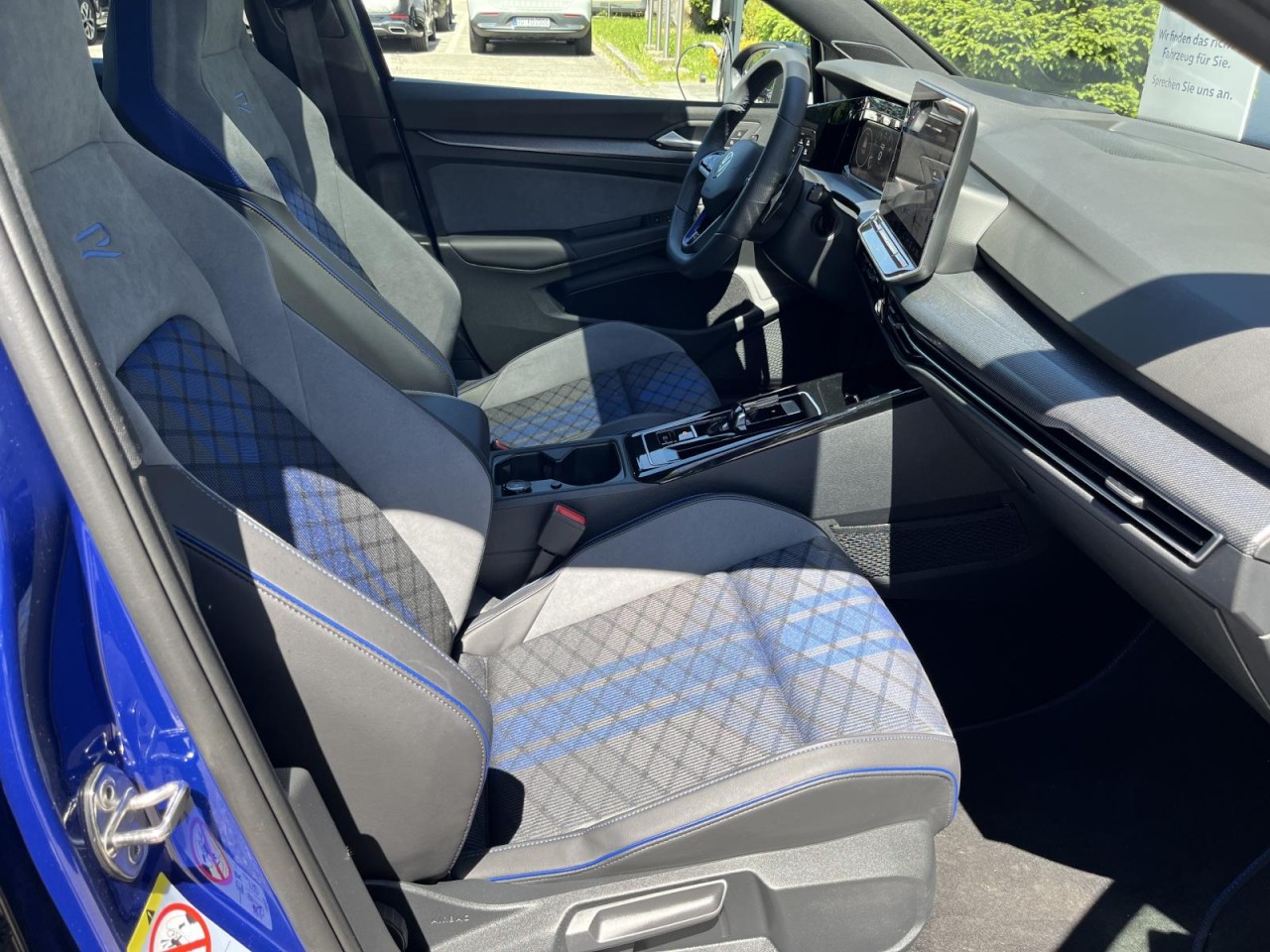 Golf VIII R 2,0 TSI DSG 4Motion (IQ.Light+DCC)