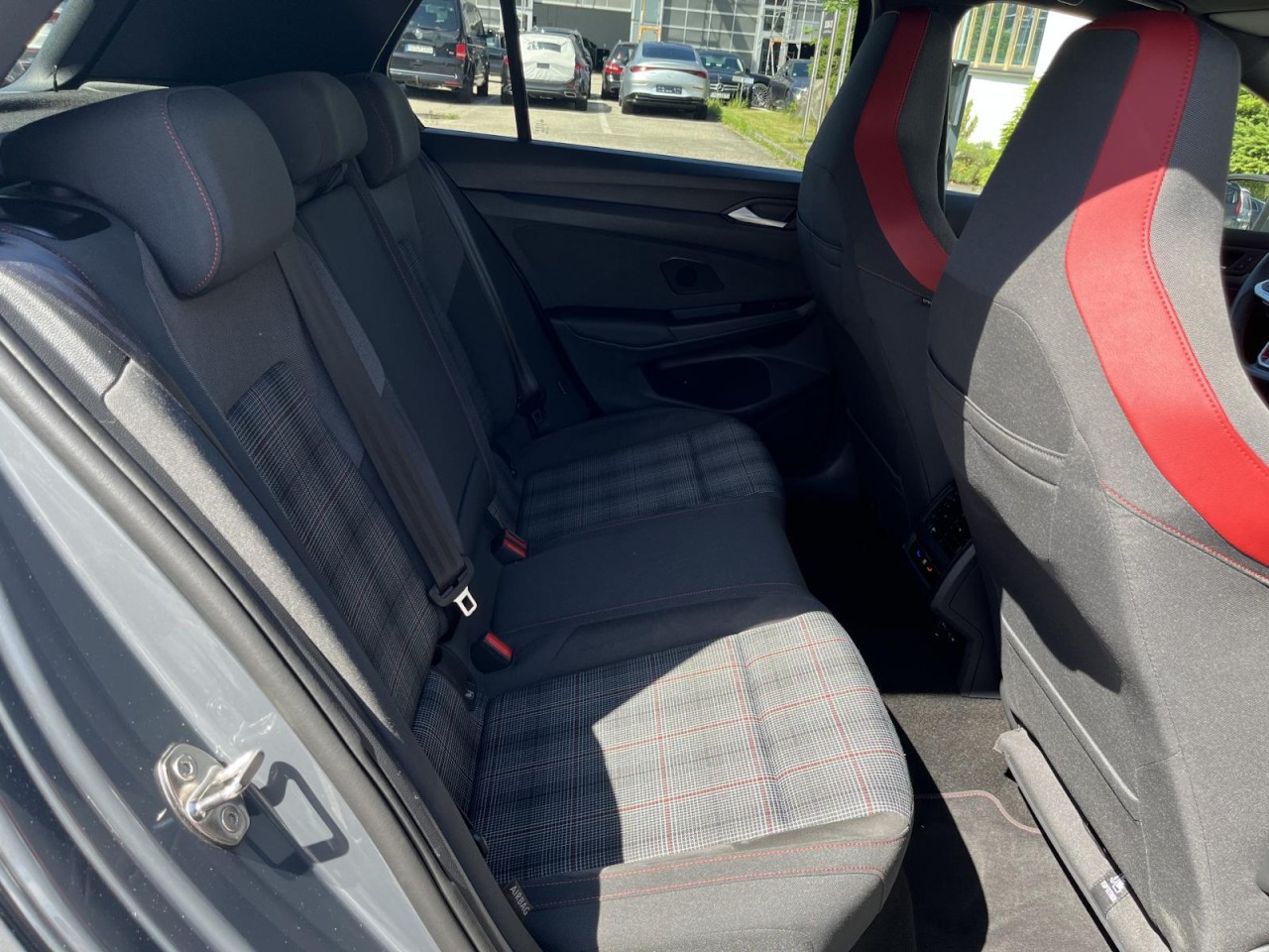 Golf VIII GTI 2,0 TSI DSG (IQ.Light+RearView+ACC)