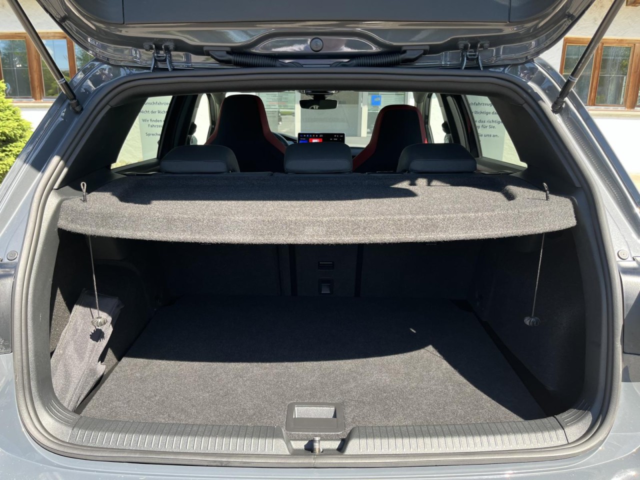 Golf VIII GTI 2,0 TSI DSG (IQ.Light+RearView+ACC)
