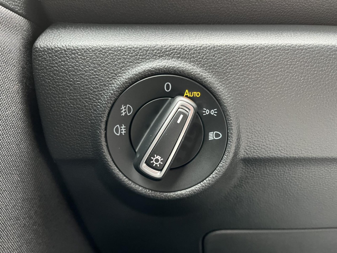 T-Roc 1,5 TSI DSG Sport (ACC+LED+RearView)