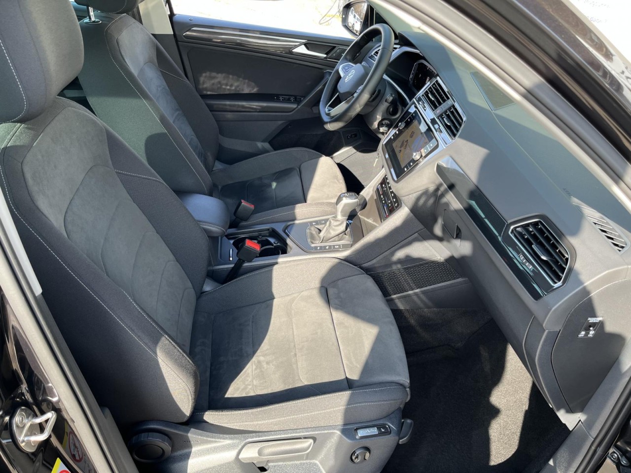 Tiguan 2,0 TDI Elegance DSG (Navi+HarmanKardon)
