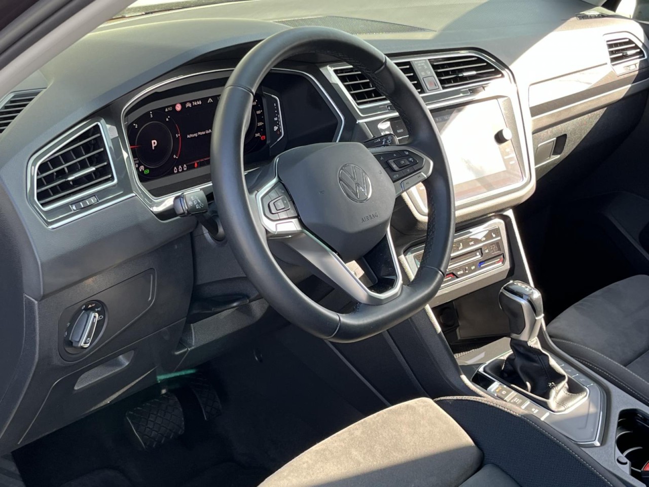 Tiguan 2,0 TDI Elegance DSG (Navi+HarmanKardon)