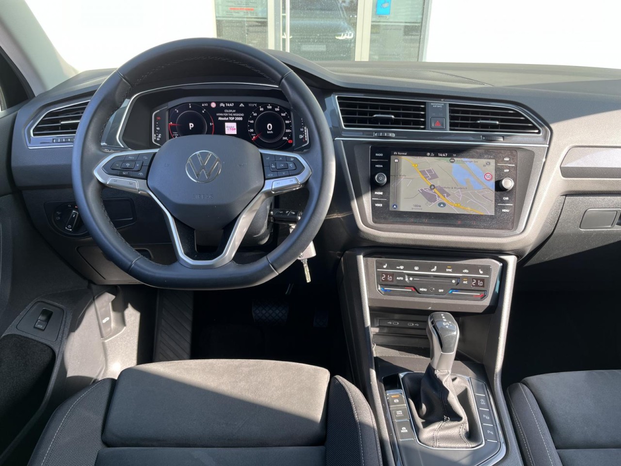 Tiguan 2,0 TDI Elegance DSG (Navi+HarmanKardon)