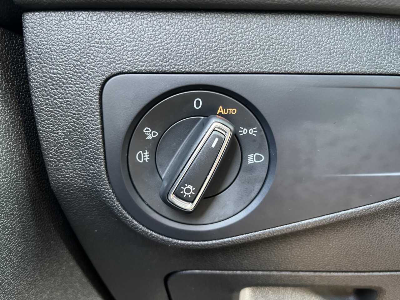 Tiguan 2,0 TDI Elegance DSG (Navi+HarmanKardon)