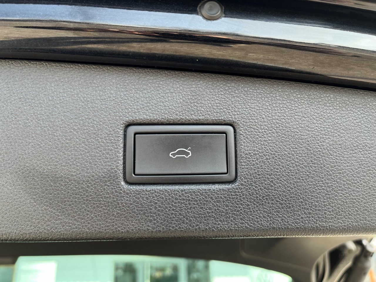 Tiguan 2,0 TDI Elegance DSG (Navi+HarmanKardon)