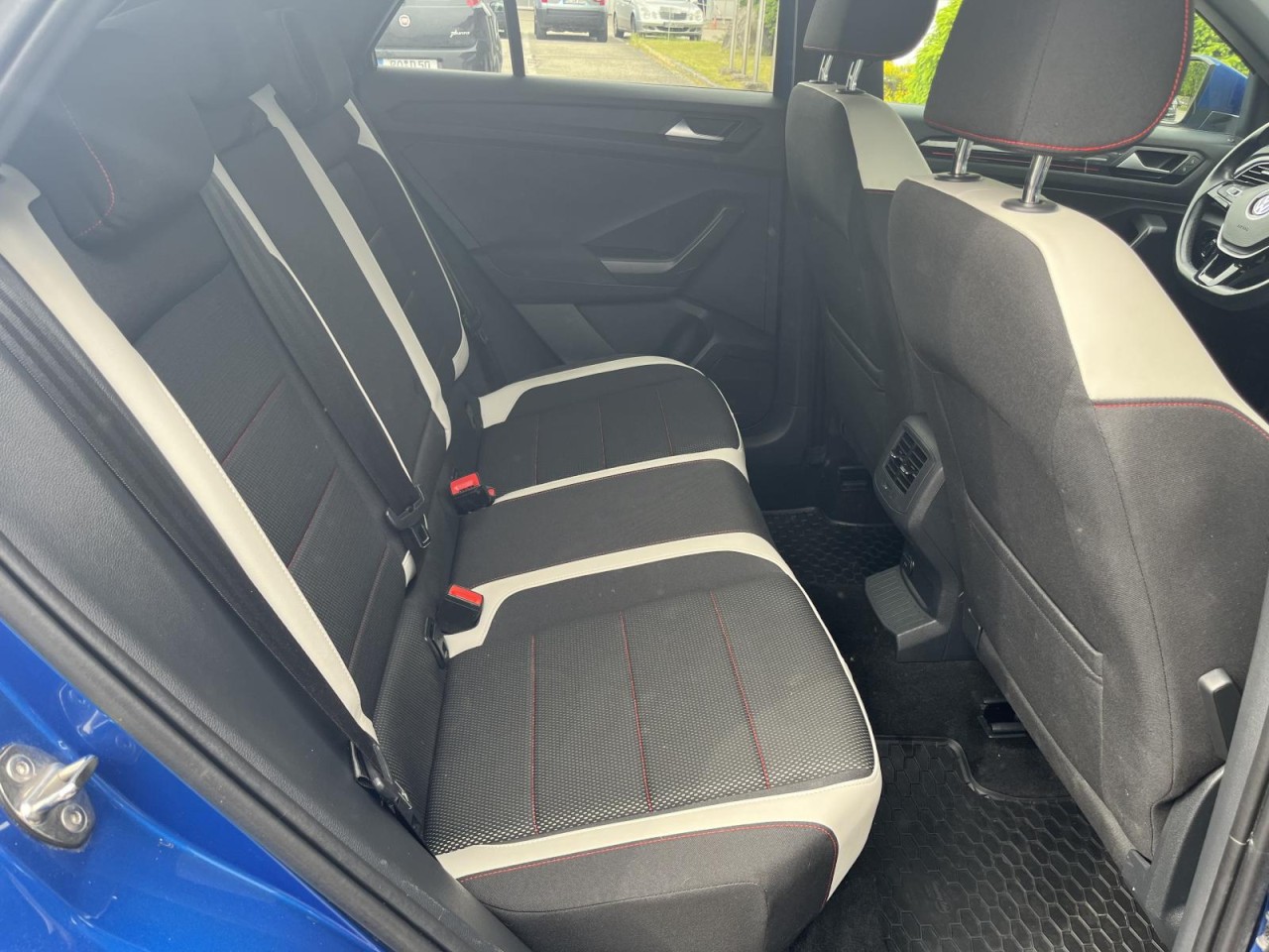 T-Roc 2,0 TSI DSG 4Motion Sport (Navi+RearView)