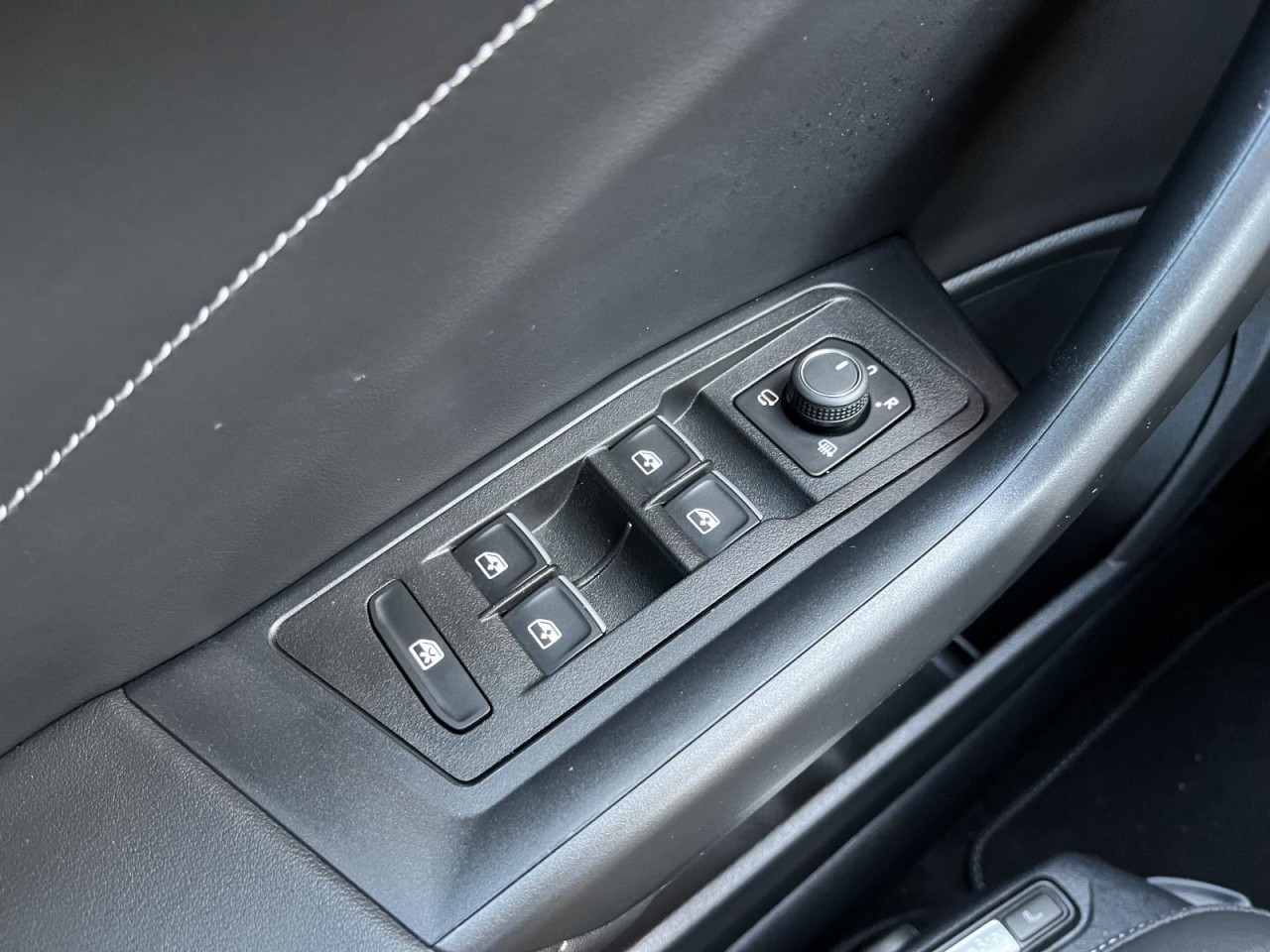 T-Roc 2,0 TSI DSG 4Motion R-Line (AHK+Navi)