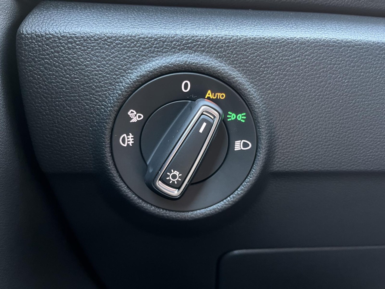 T-Roc 2,0 TSI DSG 4Motion R-Line (AHK+Navi)