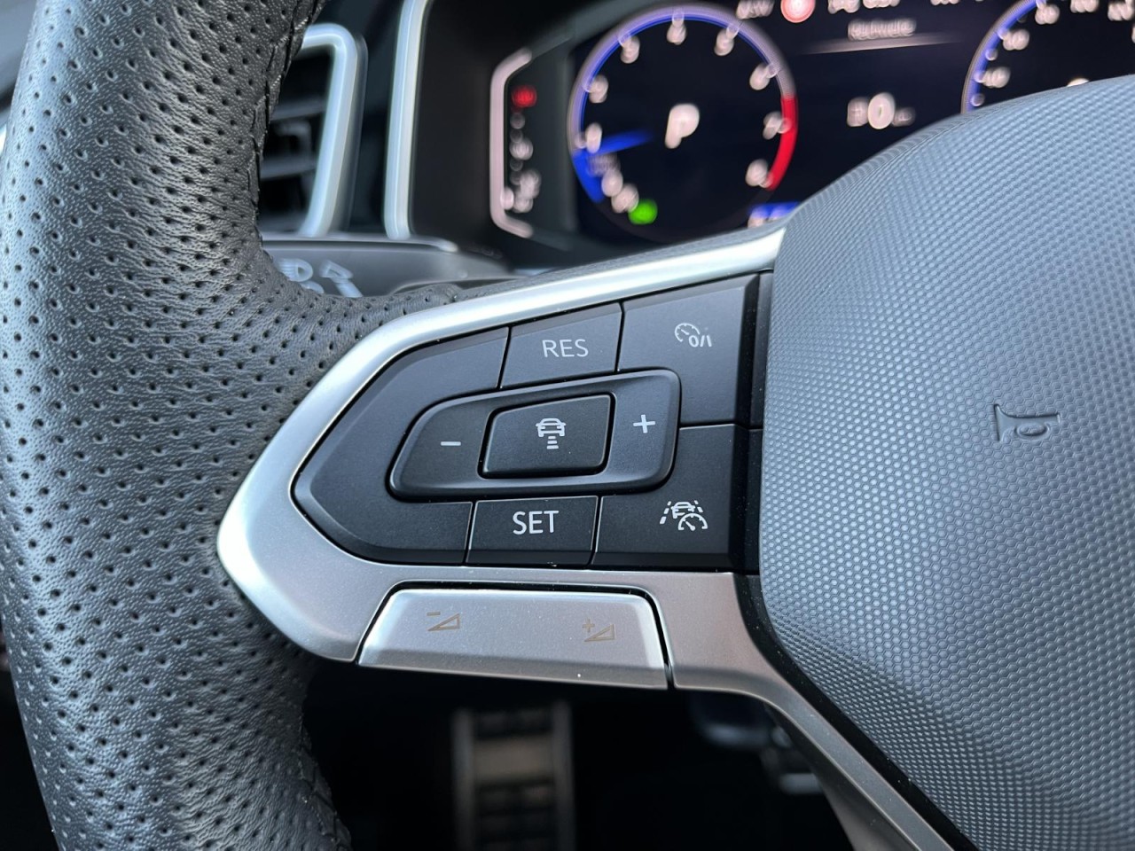 T-Roc 2,0 TSI DSG 4Motion R-Line (AHK+Navi)