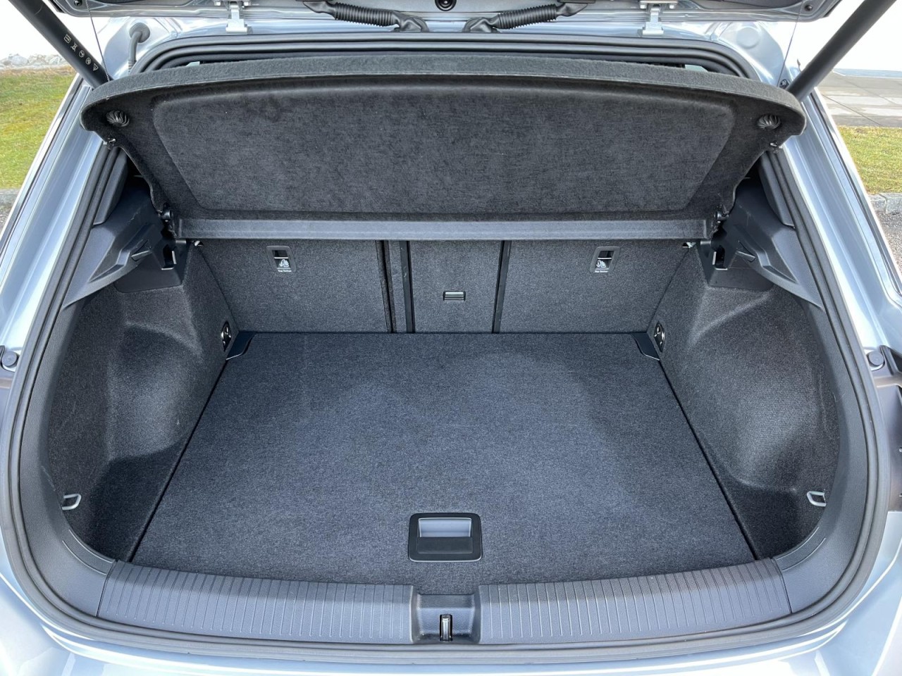 T-Roc 2,0 TSI DSG 4Motion R-Line (AHK+Navi)