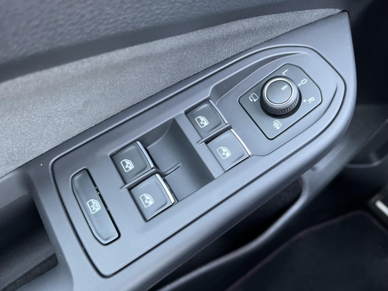 Golf VIII GTI 2,0 TSI DSG (IQ.LIGHT+AHK+HUD)