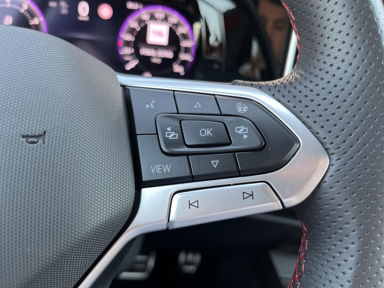 Golf VIII GTI 2,0 TSI DSG (IQ.LIGHT+AHK+HUD)