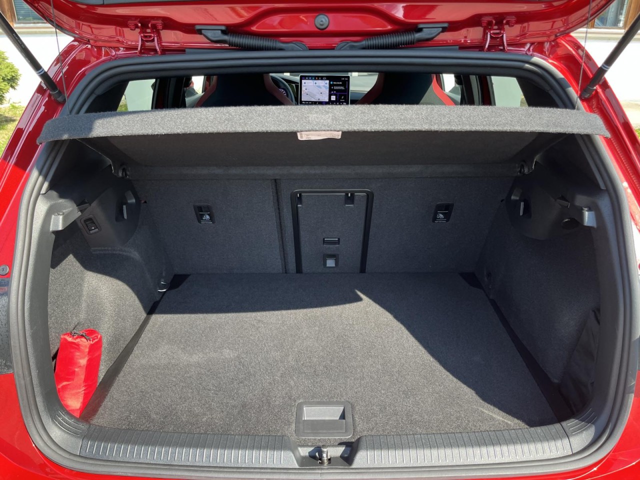 Golf VIII GTI 2,0 TSI DSG (IQ.LIGHT+AHK+HUD)